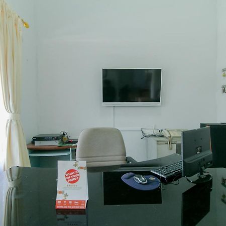 Oyo 2858 Vafa Guesthouse Чіанджур Екстер'єр фото