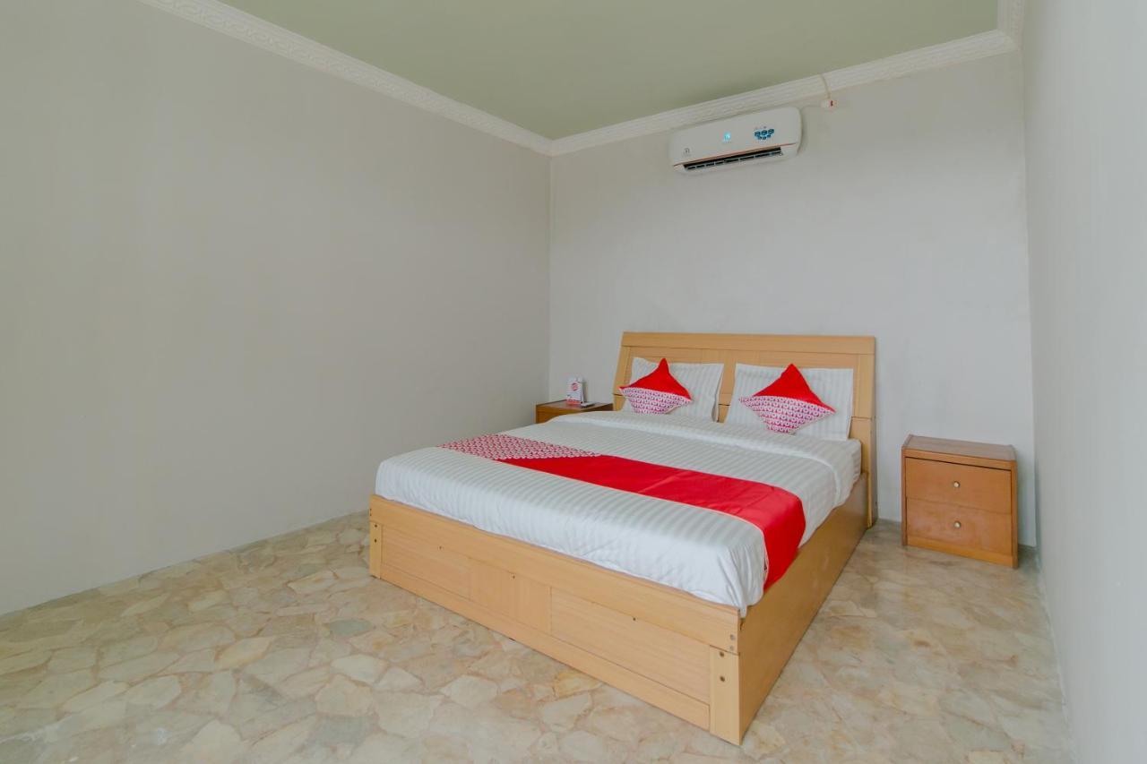 Oyo 2858 Vafa Guesthouse Чіанджур Екстер'єр фото
