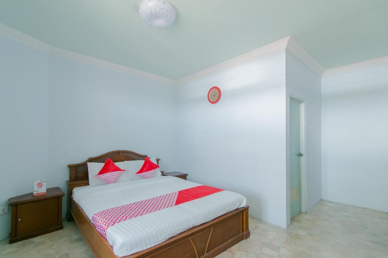 Oyo 2858 Vafa Guesthouse Чіанджур Екстер'єр фото